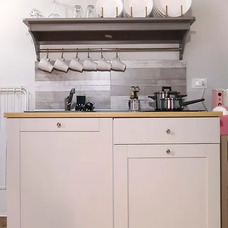 Zazzamitahouse * 卡塔尼亚